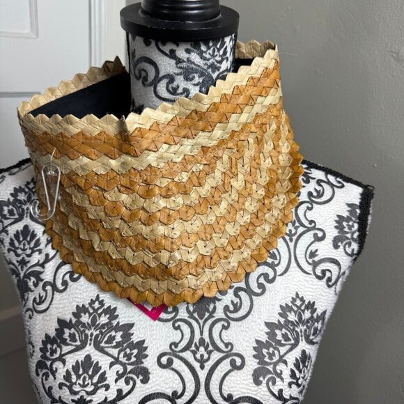 NWT VINCE CAMUTO Woven Straw SUN VISOR Hat NATURAL/ tan $38 - Picture 1 of 5